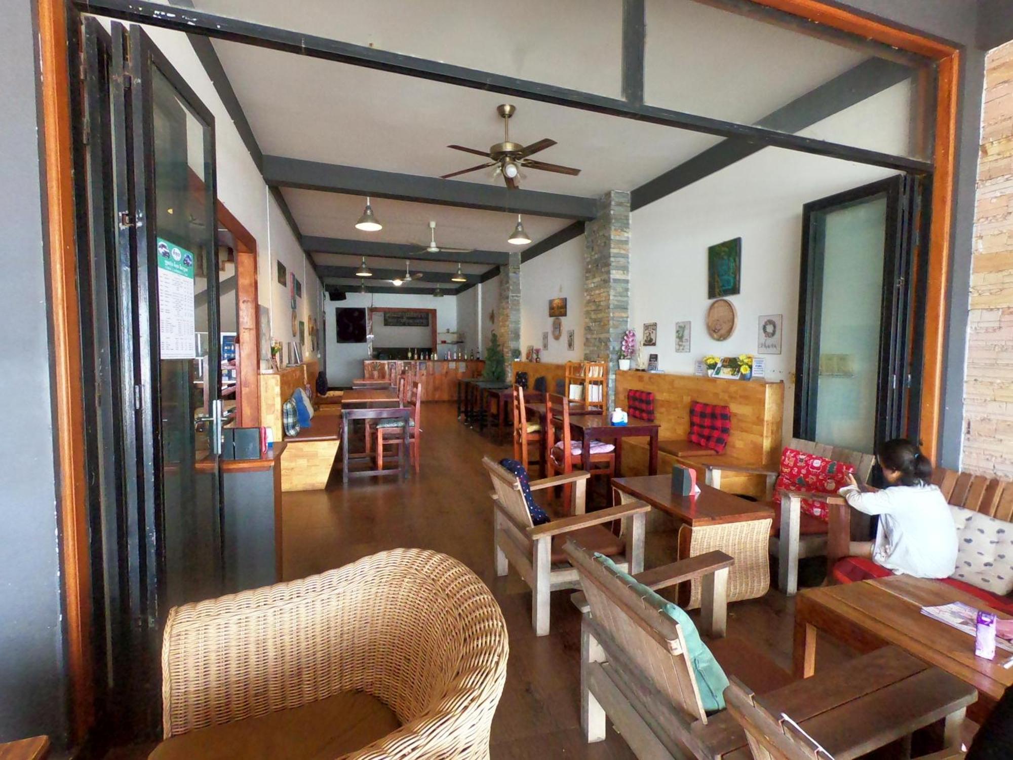 Good Morning Kampot Hotell Exteriör bild