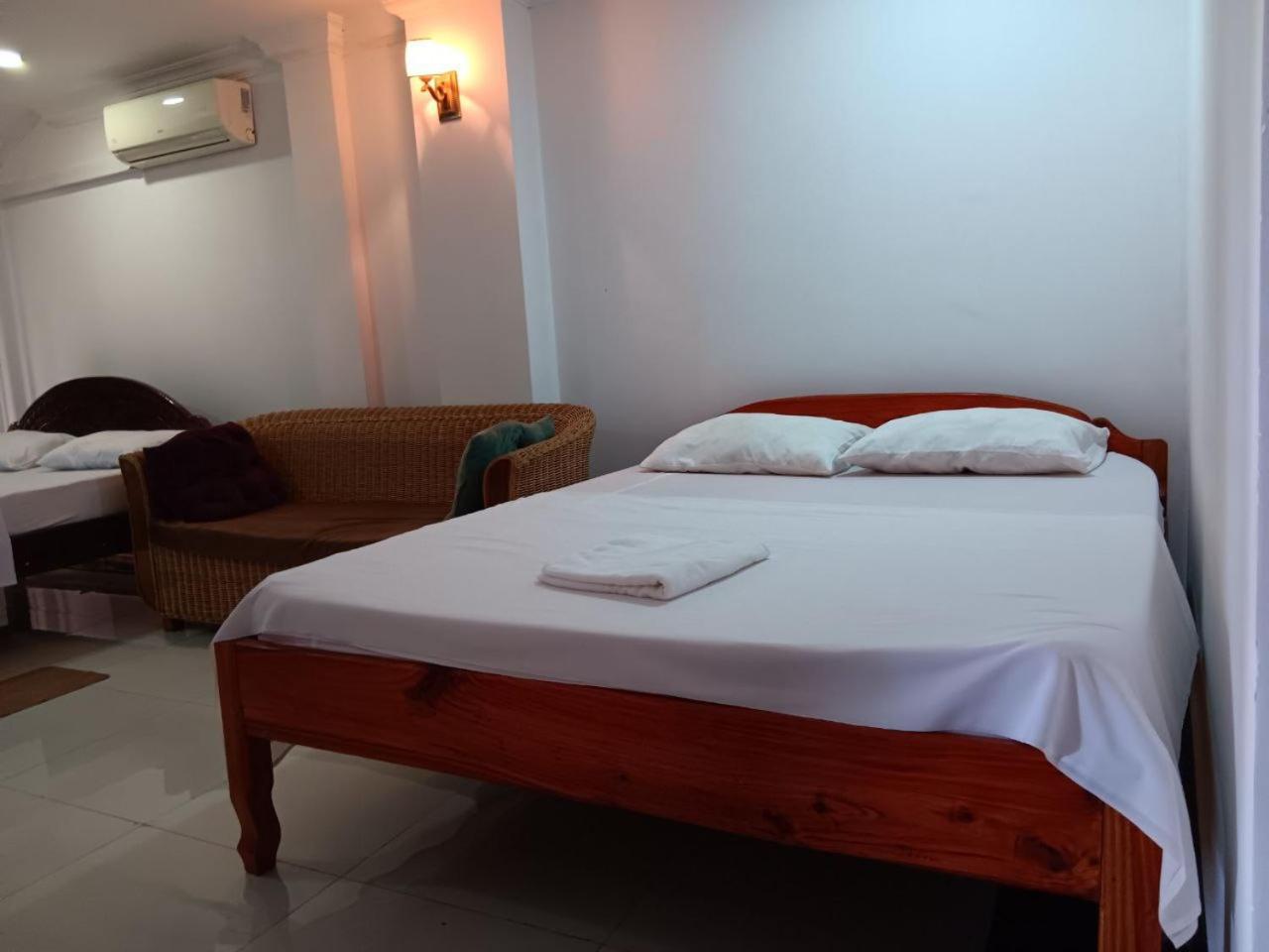 Good Morning Kampot Hotell Exteriör bild