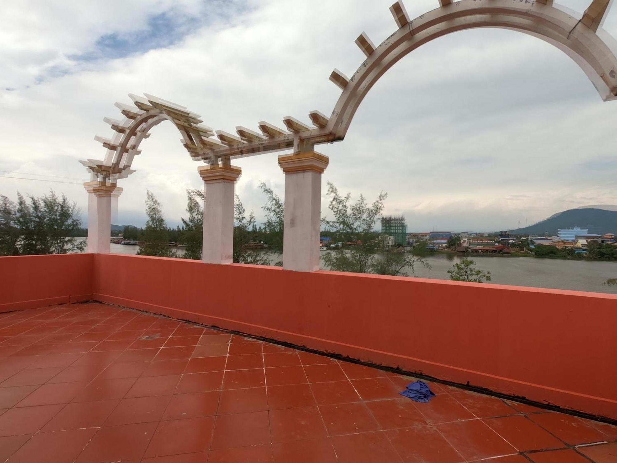 Good Morning Kampot Hotell Exteriör bild