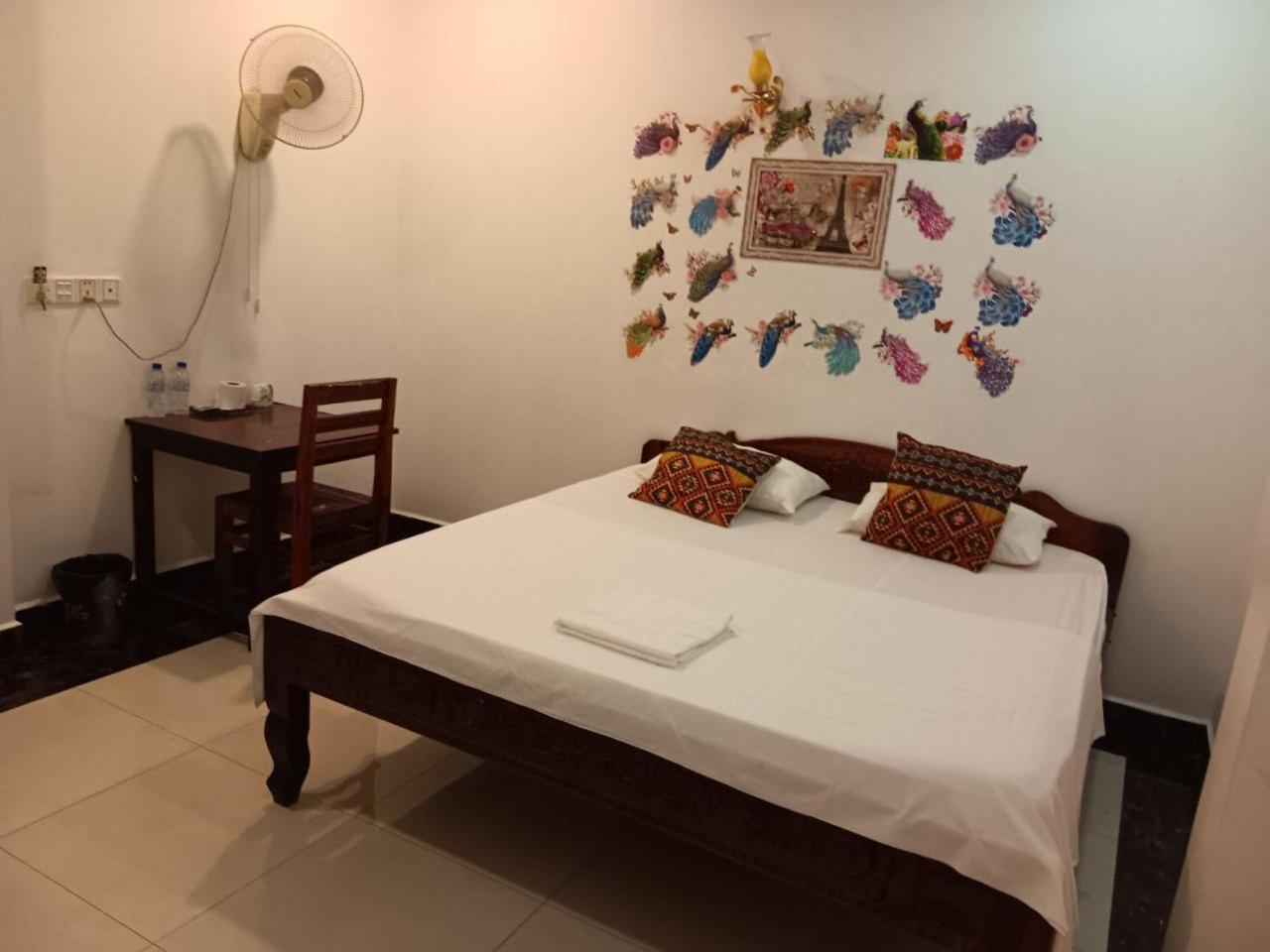 Good Morning Kampot Hotell Exteriör bild