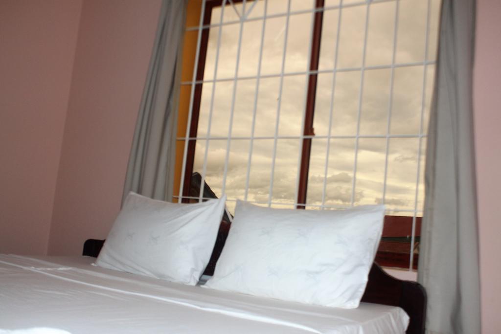 Good Morning Kampot Hotell Exteriör bild