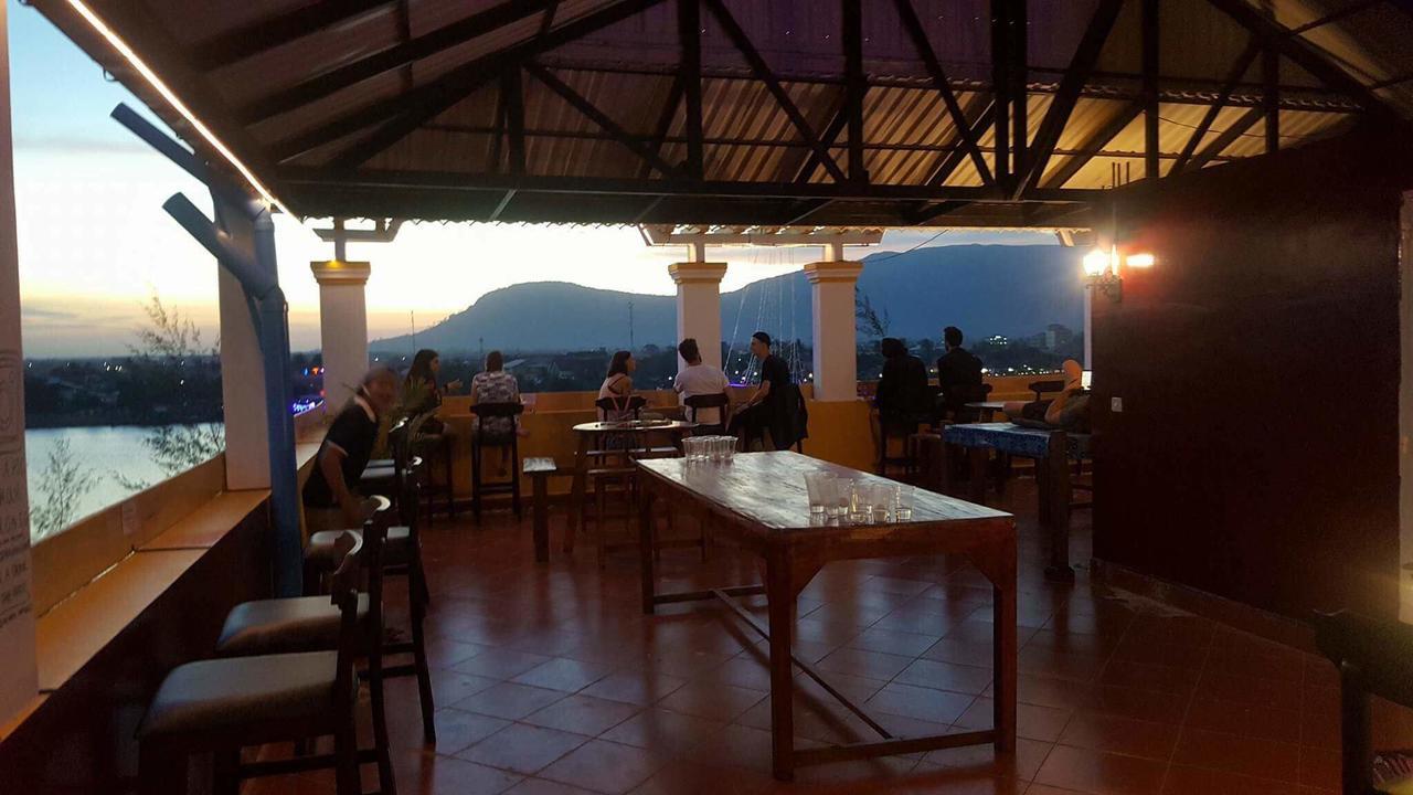 Good Morning Kampot Hotell Exteriör bild