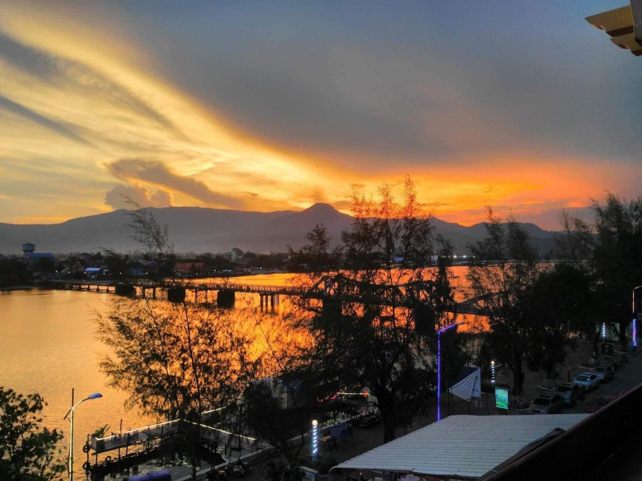 Good Morning Kampot Hotell Exteriör bild