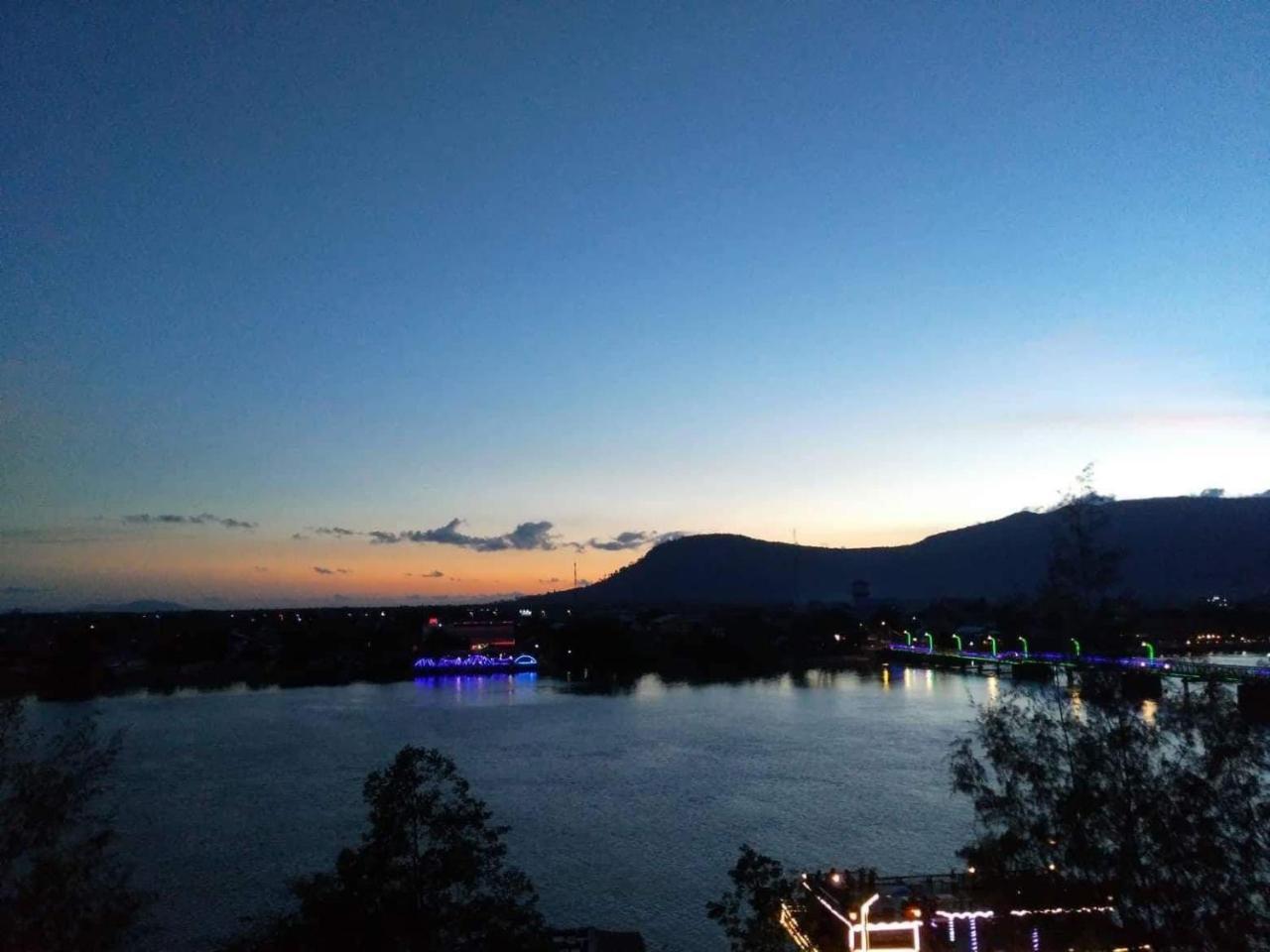 Good Morning Kampot Hotell Exteriör bild
